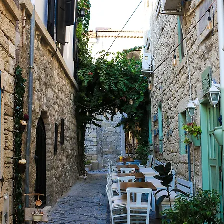 Efnan Butik 2* Cesme