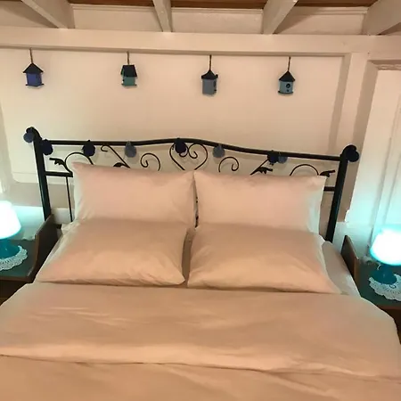 מלון Efnan Butik 2*