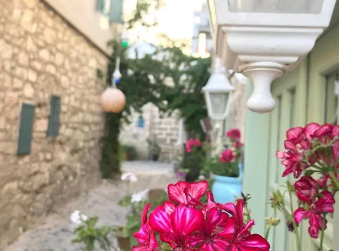 Hotel Efnan Butik 2*